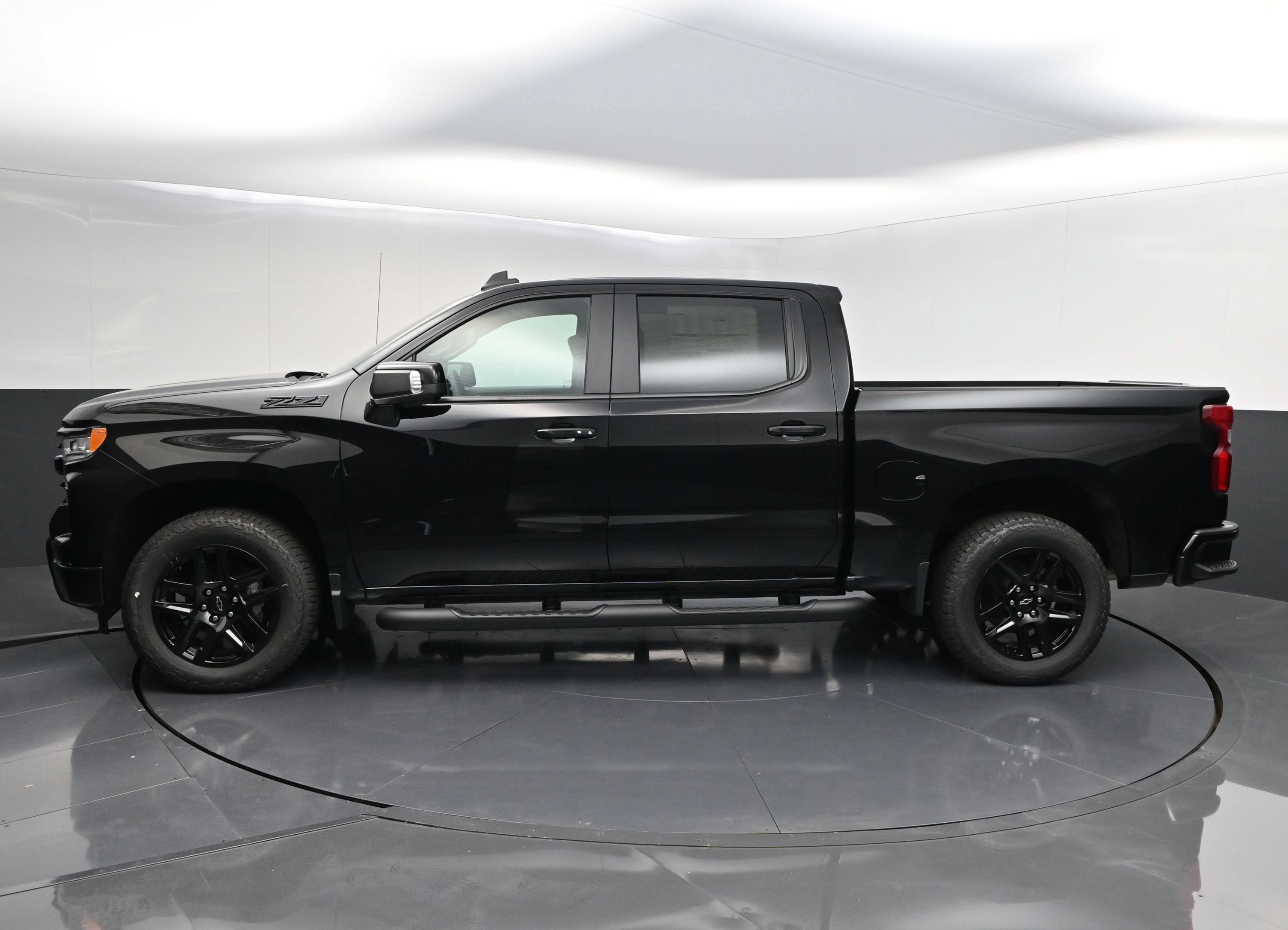 New 2026 Chevrolet Silverado 1500 RST w/ RST All Star Premium Package AWD/4WD image 5