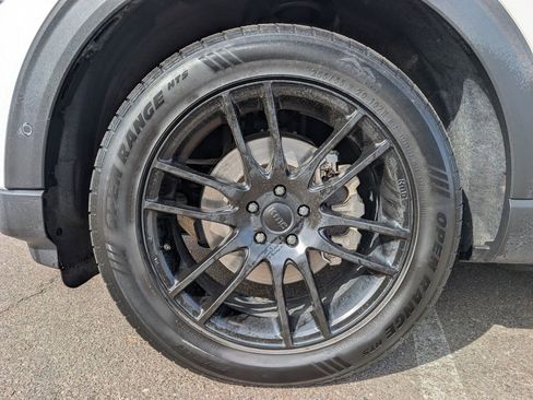 Used 2020 Ford Explorer ST w/ Premium Technology Package image 12