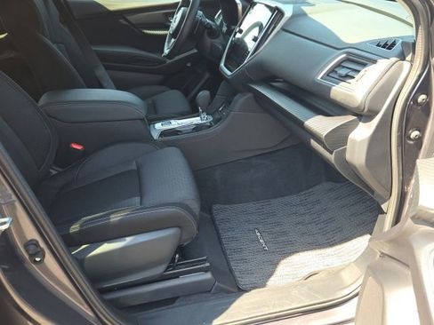 Used 2024 Subaru Ascent Premium w/ Convenience Package image 9
