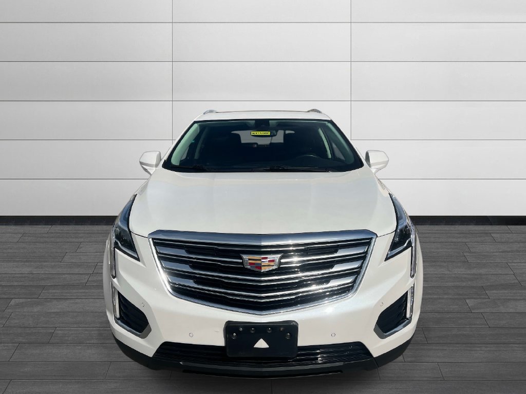 Used 2017 Cadillac XT5 Luxury w/ Driver Awareness Package FWD image 8