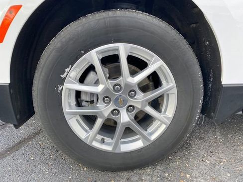 Used 2024 Chevrolet Equinox LT w/ LPO, Floor Liner Package image 21