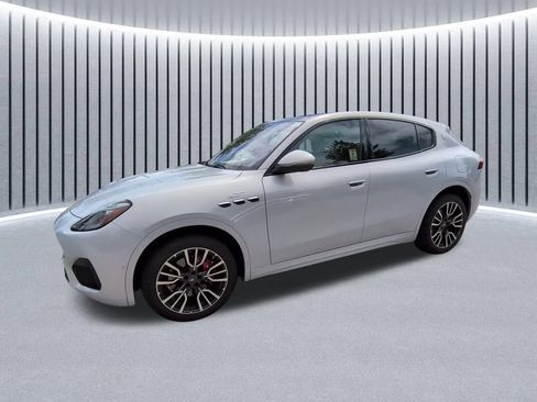 Used 2023 Maserati Grecale Modena AWD/4WD image 6