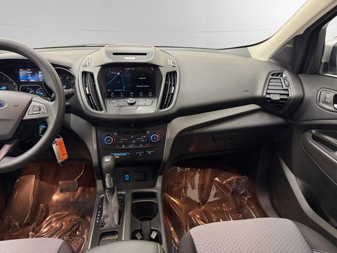 Used 2017 Ford Escape SE w/ Equipment Group 201A AWD/4WD image 11