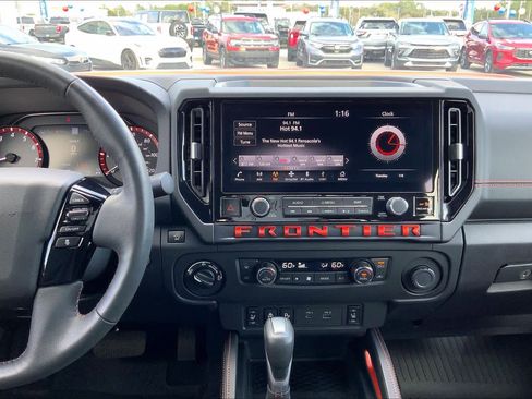 Used 2025 Nissan Frontier PRO-4X w/ Pro Premium Package image 6