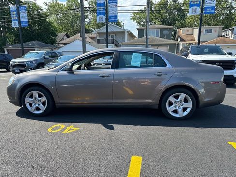 Used 2010 Chevrolet Malibu LS FWD image 6