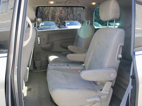 Used 2015 Nissan Quest S image 21