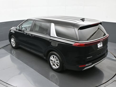 Used 2023 Kia Carnival LX FWD image 30