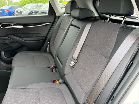 New 2026 Kia Seltos S FWD image 21