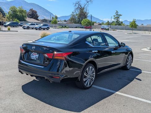 Used 2023 Nissan Altima 2.5 SL AWD/4WD image 3