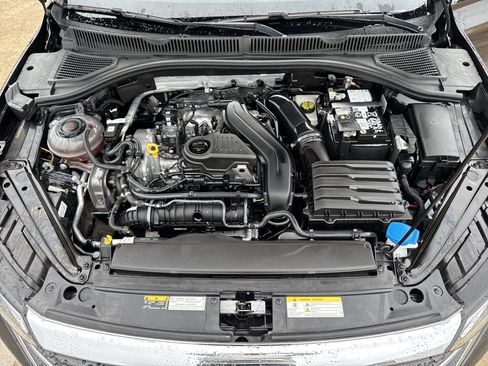 Used 2024 Volkswagen Jetta SE image 32