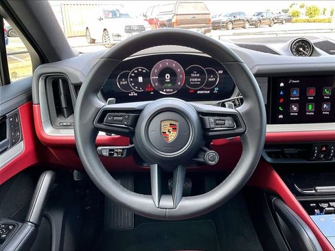 Certified 2024 Porsche Cayenne Coupe AWD/4WD image 15