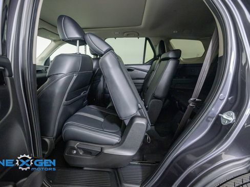 Used 2025 Honda Pilot Touring image 27