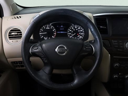 Used 2020 Nissan Pathfinder Platinum image 23