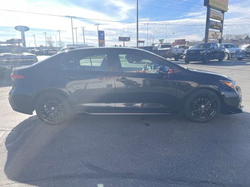 Used 2022 Toyota Corolla SE image 6