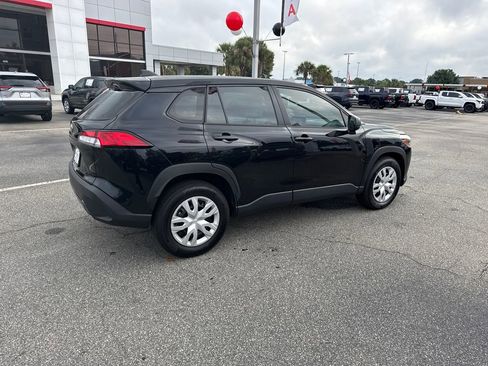 Certified 2024 Toyota Corolla Cross L image 3