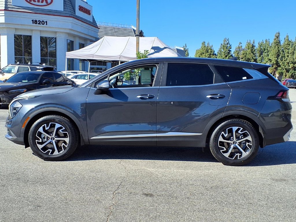 Certified 2023 Kia Sportage EX FWD image 2