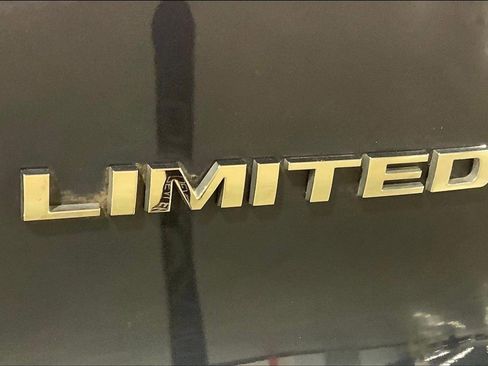 Used 2021 Jeep Cherokee Limited image 9