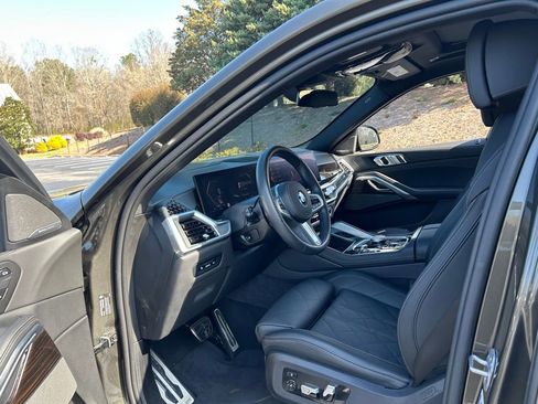 Used 2024 BMW X6 xDrive40i image 52