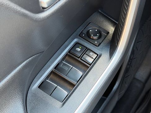 Used 2020 Toyota RAV4 XLE Premium AWD/4WD image 24