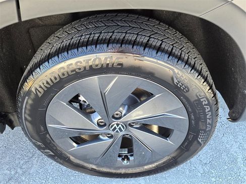 New 2026 Volkswagen Taos S image 6