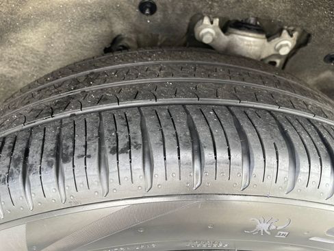 Used 2023 Ford Explorer ST w/ Equipment Group 401A AWD/4WD image 37