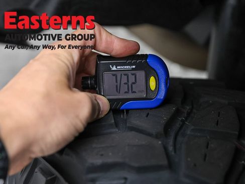 Used 2023 Jeep Wrangler Unlimited AWD/4WD image 29