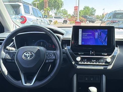 Used 2024 Toyota Corolla Cross XLE w/ Convenience Package FWD image 12