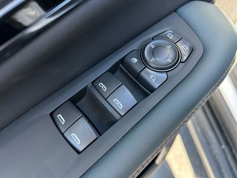 New 2026 GMC Yukon AT4 w/ AT4 Preferred Package AWD/4WD image 21
