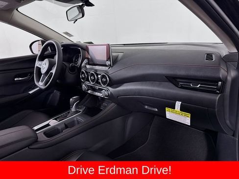 Used 2025 Nissan Sentra SR w/ SR Premium Package FWD image 26