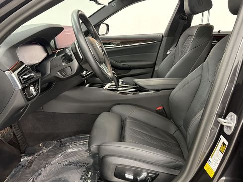 Used 2023 BMW 530i w/ Premium Package RWD image 30