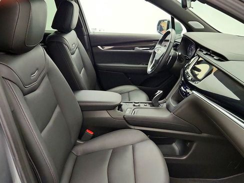 Used 2024 Cadillac XT6 Sport w/ Technology Package AWD/4WD image 25