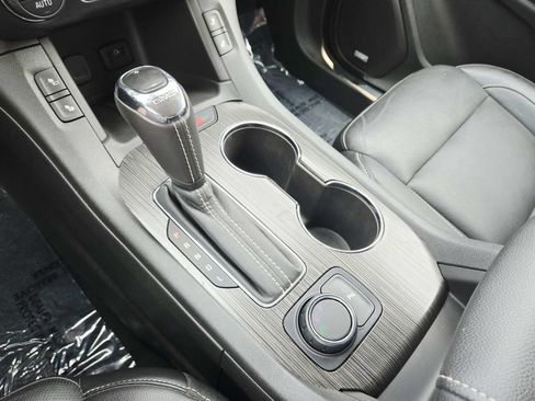 Used 2019 GMC Acadia SLT FWD image 31