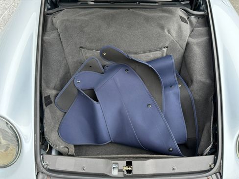 Used 1995 Porsche 911 Carrera image 24