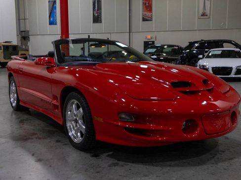 Used 2001 Pontiac Firebird Trans Am RWD image 8