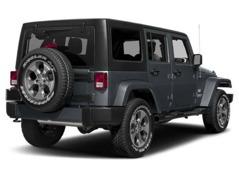 Used 2015 Jeep Wrangler Unlimited Sahara w/ Trailer Tow Group AWD/4WD image 2