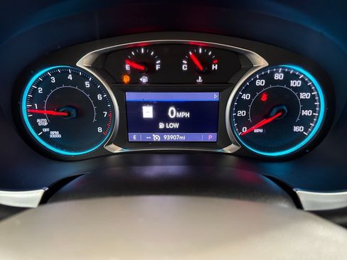 Used 2020 Chevrolet Traverse LT w/ LT Premium Package FWD image 15