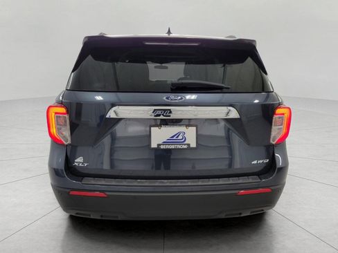 Used 2024 Ford Explorer XLT AWD/4WD image 26