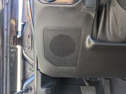 Used 2018 Jeep Wrangler Unlimited Sport S AWD/4WD image 15