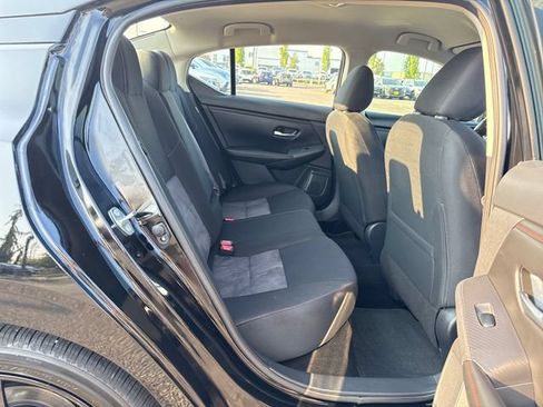Used 2024 Nissan Sentra SR FWD image 10
