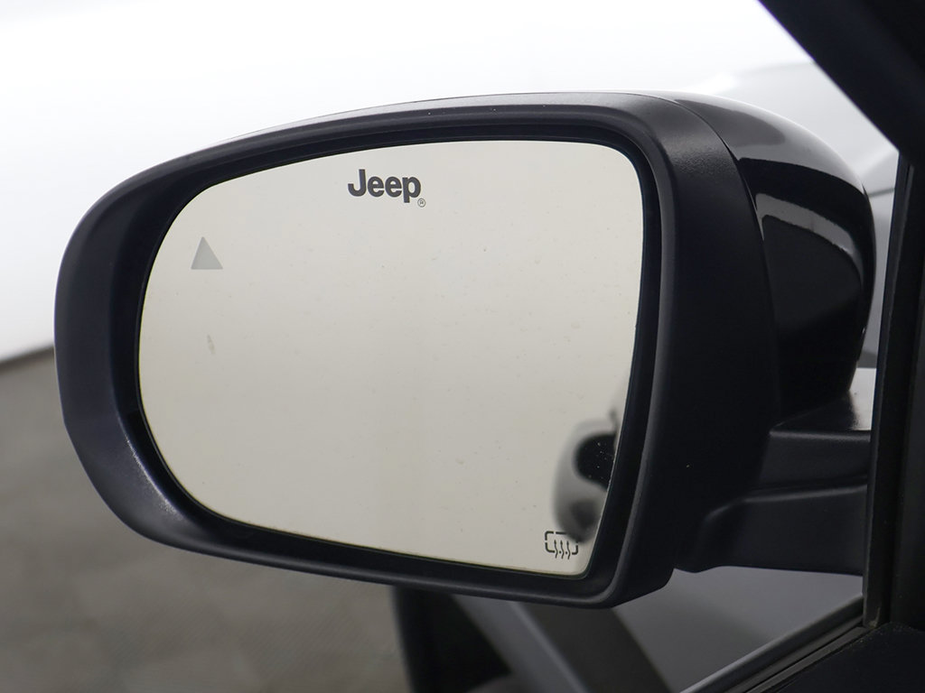 Used 2022 Jeep Compass Latitude AWD/4WD image 30