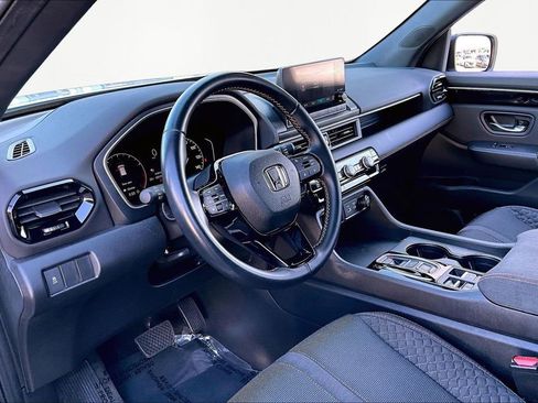 Used 2023 Honda Pilot Sport image 14