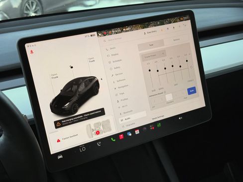 Used 2021 Tesla Model Y Long Range AWD/4WD image 52