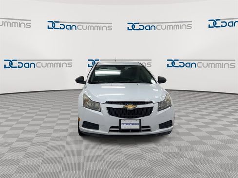 Used 2013 Chevrolet Cruze LS image 3