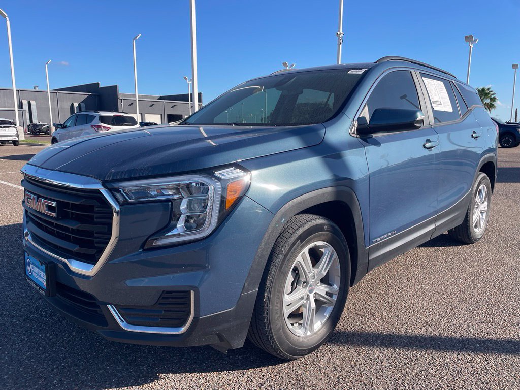 Used 2024 GMC Terrain SLE w/ Driver Convenience Package FWD image 6