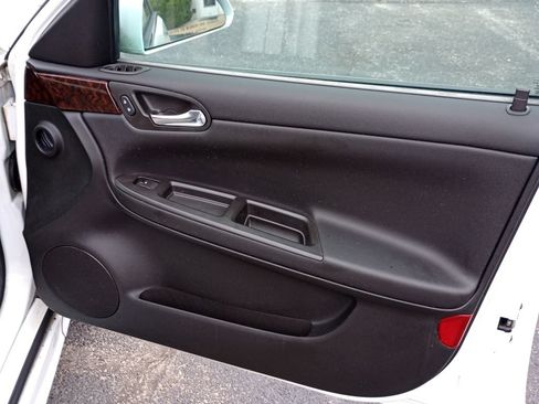 Used 2014 Chevrolet Impala Limited LS FWD image 21