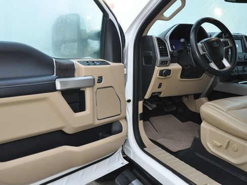 Used 2020 Ford F250 Lariat image 11