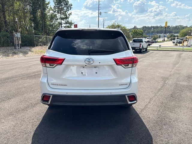 Used 2019 Toyota Highlander Limited FWD image 6