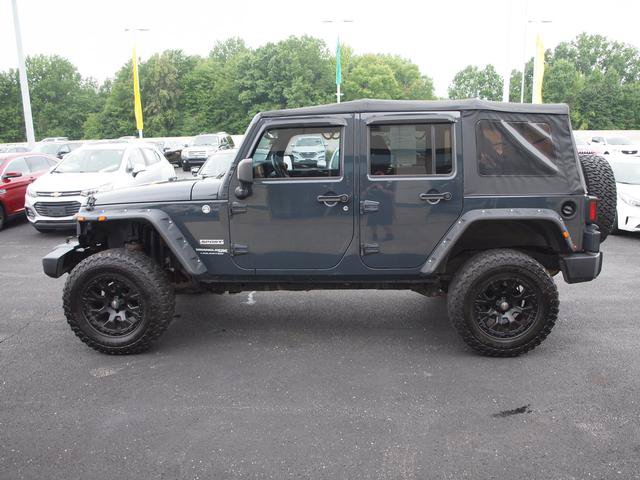 Used 2018 Jeep Wrangler Unlimited Sport S AWD/4WD image 3
