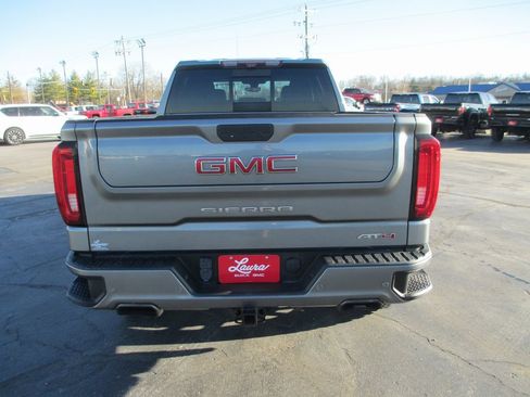 Used 2020 GMC Sierra 1500 AT4 w/ Off-Road Performance Package image 4