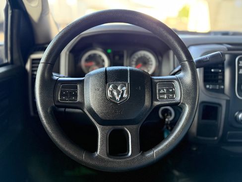Used 2015 RAM 1500 ST RWD image 16